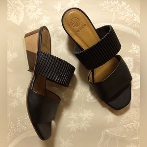 Coclico Sz 36 5.5/6 Ooh La La Black Block Heel Mule Sandals, Excellent Condition